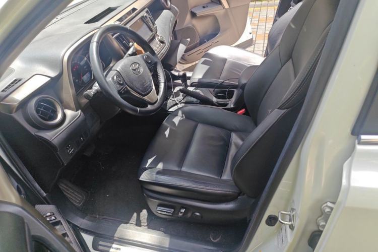 Used Toyota RAV4 2015 2.5L Automatic 4x4 Elite Edition Left Front Seat