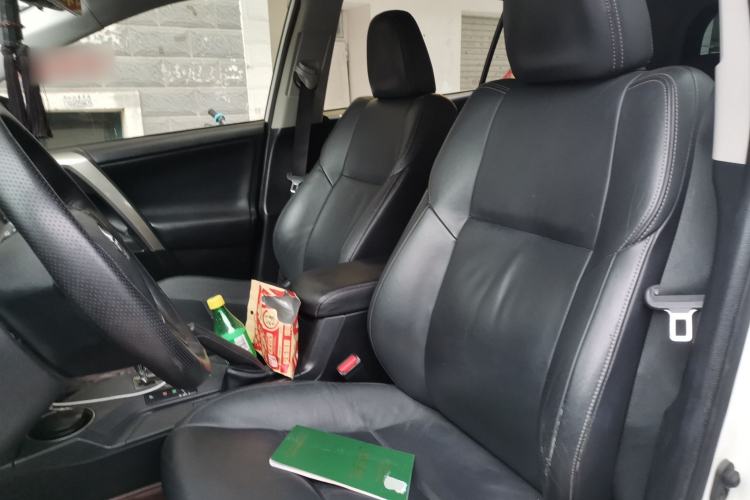 Used Toyota RAV4 2015 2.5L Automatic 4x4 Elite Edition Left Front Seat