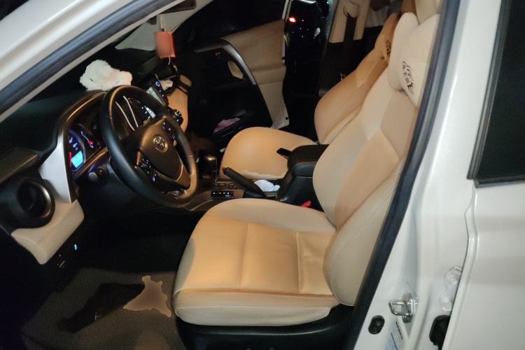 Used Toyota RAV4 2015 2.5L Automatic 4x4 Elite Edition Left Front Seat
