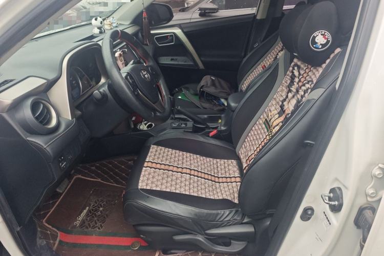 Used Toyota RAV4 2015 2.0L CVT Two-Wheel Drive Fashion Edition Left Front Seat