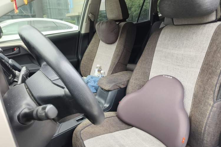 Used Toyota RAV4 2015 2.0L CVT Two-Wheel Drive Fashion Edition Left Front Seat