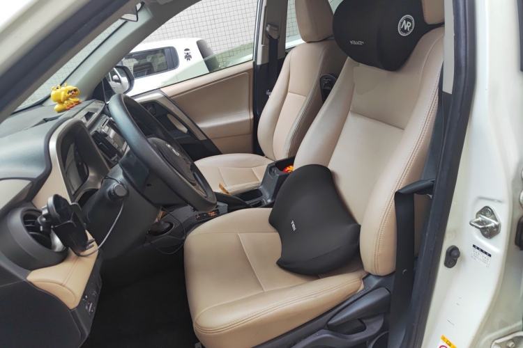 Used Toyota RAV4 2015 2.0L CVT Two-Wheel Drive Fashion Edition Left Front Seat