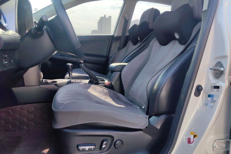 Used Toyota RAV4 2015 2.5L Automatic 4x4 Elite Edition Left Front Seat