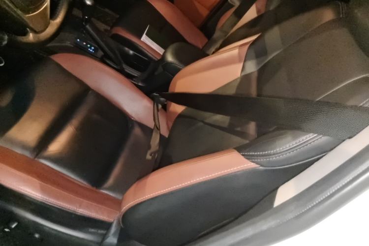 Used Toyota RAV4 2015 2.5L Automatic 4x4 Elite Edition Left Front Seat