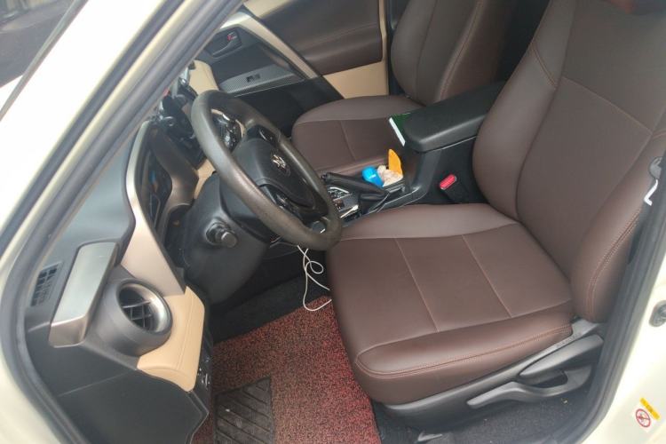 Used Toyota RAV4 2015 2.0L CVT Two-Wheel Drive Fashion Edition Left Front Seat