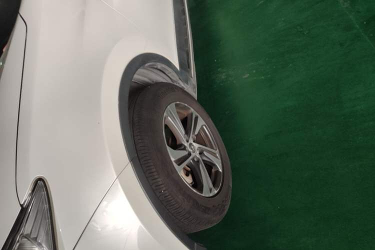 Used Toyota RAV4 2015 2.0L CVT Two-Wheel Drive Fashion Edition Left Front Wheel Hub