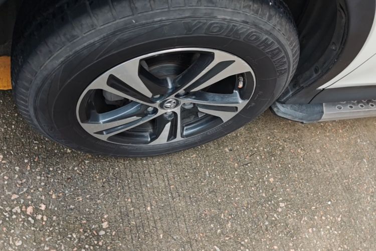 Used Toyota RAV4 2015 2.0L CVT Two-Wheel Drive Fashion Edition Left Front Wheel Hub