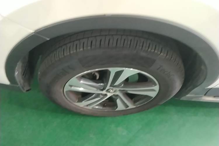 Used Toyota RAV4 2015 2.0L CVT Two-Wheel Drive Fashion Edition Left Front Wheel Hub