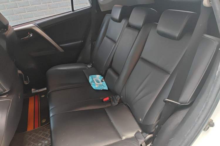 Used Toyota RAV4 2015 2.0L CVT Four-Wheel Drive New Edition Left Rear Seat