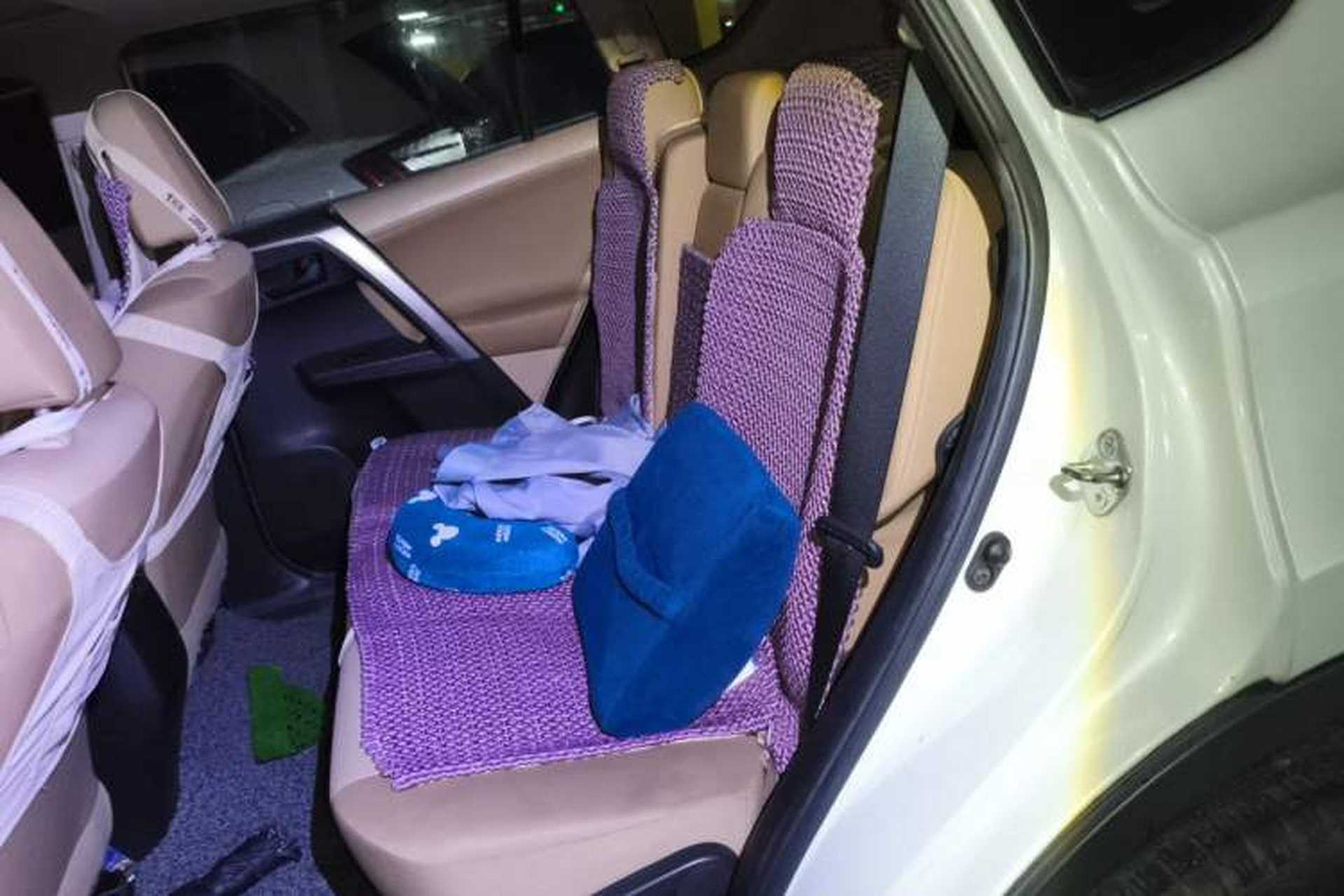 Used Toyota RAV4 2015 2.0L CVT Two-Wheel Drive Fashion Edition Left Rear Seat