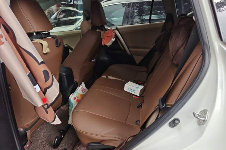 Used Toyota RAV4 2015 2.5L Automatic 4x4 Elite Edition Left Rear Seat
