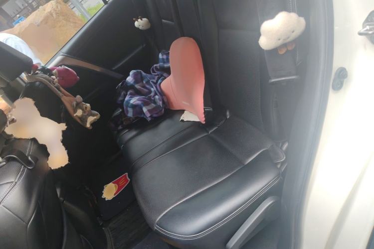 Used Toyota RAV4 2015 2.0L CVT Two-Wheel Drive Fashion Edition Left Rear Seat