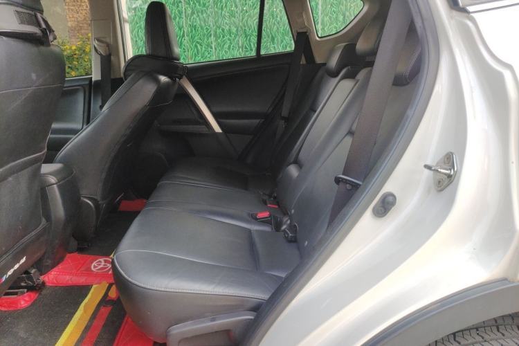 Used Toyota RAV4 2015 2.5L Automatic 4x4 Elite Edition Left Rear Seat