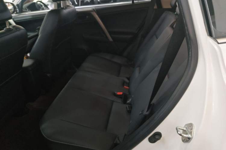 Used Toyota RAV4 2015 2.5L Automatic 4x4 Elite Edition Left Rear Seat
