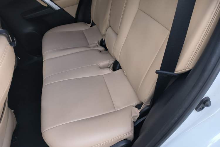 Used Toyota RAV4 2015 2.0L CVT Two-Wheel Drive Urban Edition Left Rear Seat