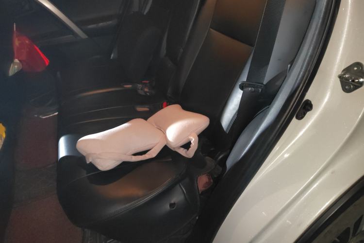 Used Toyota RAV4 2015 2.0L CVT Two-Wheel Drive Fashion Edition Left Rear Seat