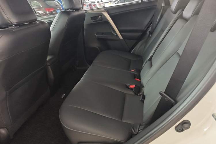 Used Toyota RAV4 2015 2.5L Automatic 4x4 Elite Edition Left Rear Seat
