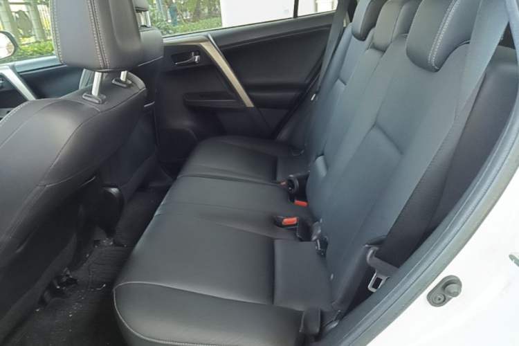 Used Toyota RAV4 2015 2.0L CVT Four-Wheel Drive New Edition Left Rear Seat