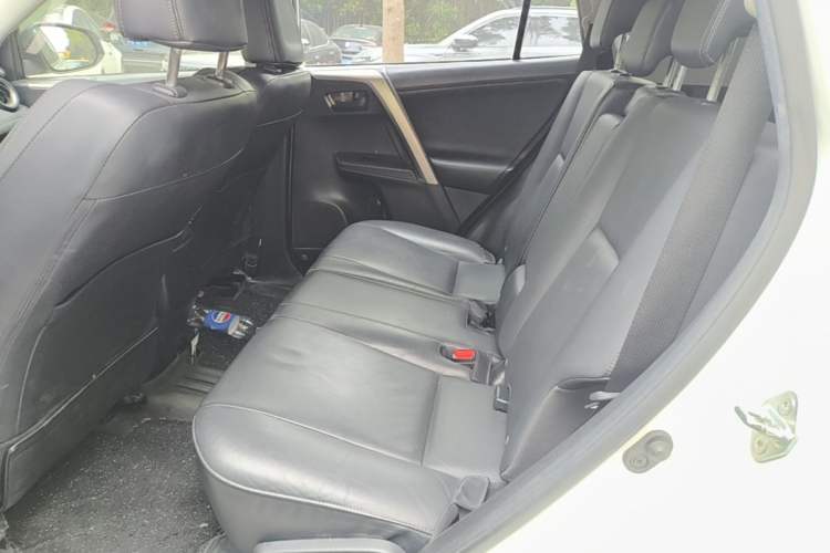 Used Toyota RAV4 2015 2.5L Automatic 4x4 Elite Edition Left Rear Seat