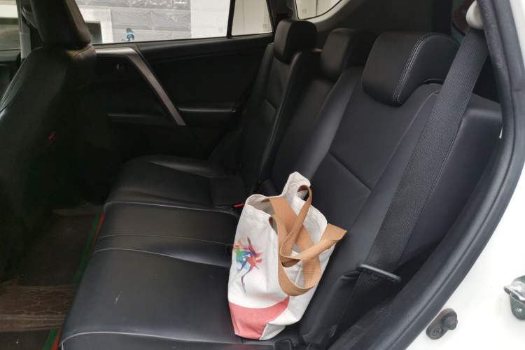 Used Toyota RAV4 2015 2.5L Automatic 4x4 Elite Edition Left Rear Seat