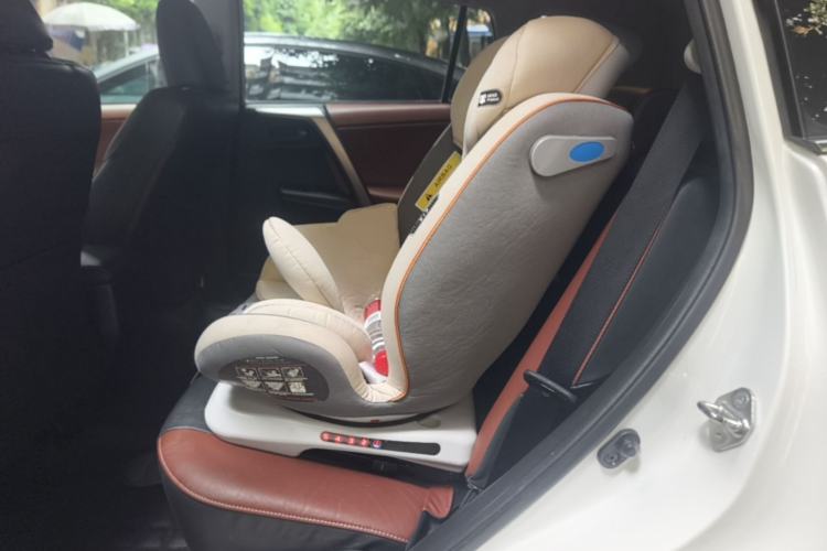 Used Toyota RAV4 2015 2.5L Automatic 4x4 Elite Edition Left Rear Seat