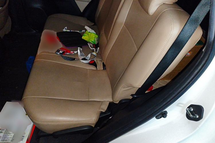 Used Toyota RAV4 2015 2.0L CVT Two-Wheel Drive Urban Edition Left Rear Seat