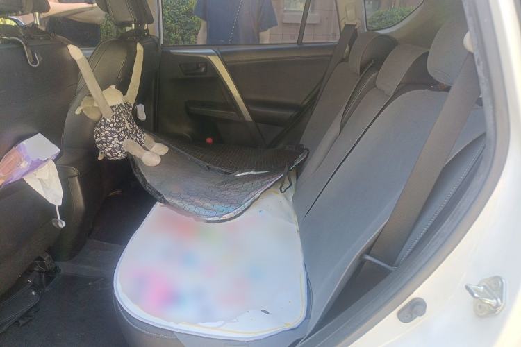 Used Toyota RAV4 2015 2.5L Automatic 4x4 Elite Edition Left Rear Seat
