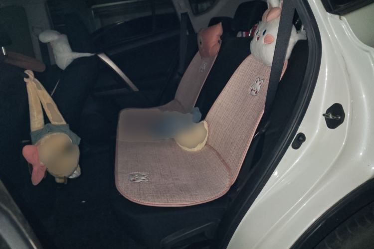 Used Toyota RAV4 2015 2.0L CVT Two-Wheel Drive Fashion Edition Left Rear Seat