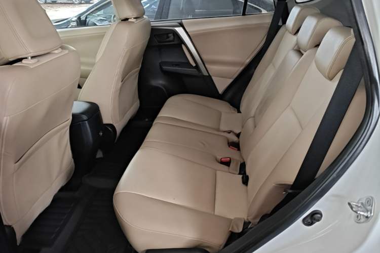 Used Toyota RAV4 2015 2.5L Automatic 4x4 Elite Edition Left Rear Seat