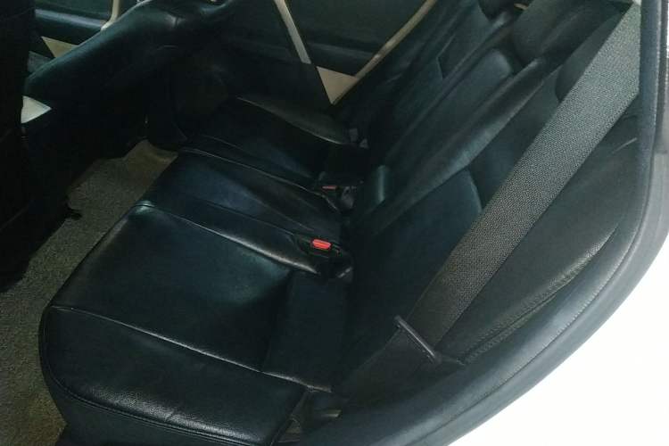 Used Toyota RAV4 2015 2.0L CVT Two-Wheel Drive Urban Edition Left Rear Seat