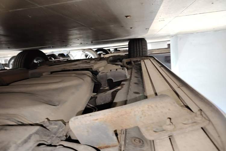 Used Toyota RAV4 2015 2.0L CVT Two-Wheel Drive Fashion Edition Left Side Sill