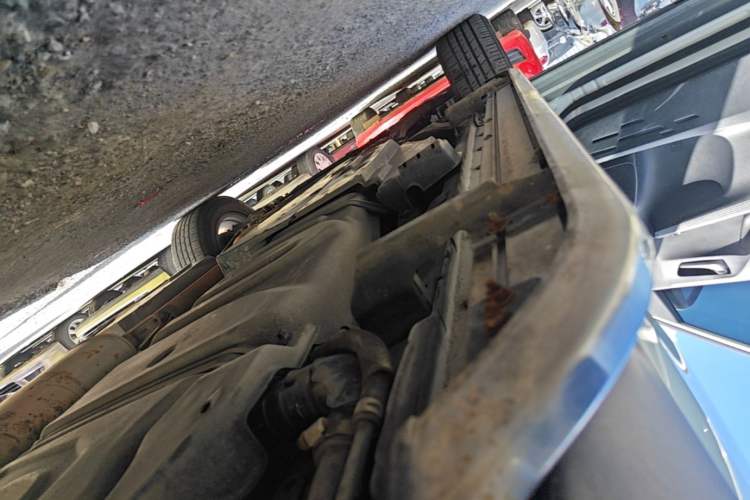 Used Toyota RAV4 2015 2.0L CVT Two-Wheel Drive Fashion Edition Left Side Sill