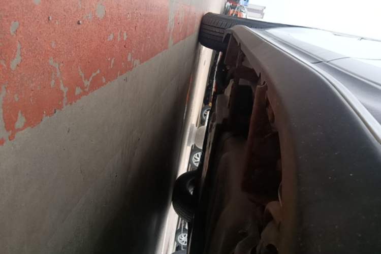 Used Toyota RAV4 2015 2.0L CVT Two-Wheel Drive Fashion Edition Left Side Sill
