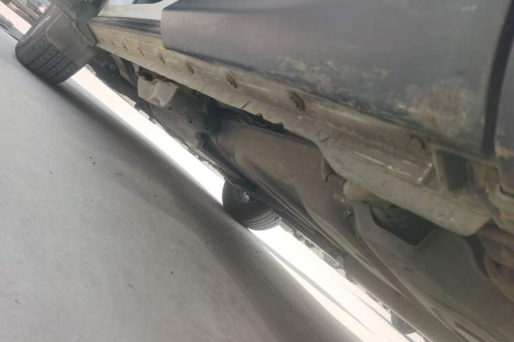 Used Toyota RAV4 2015 2.0L CVT Two-Wheel Drive Fashion Edition Left Side Sill