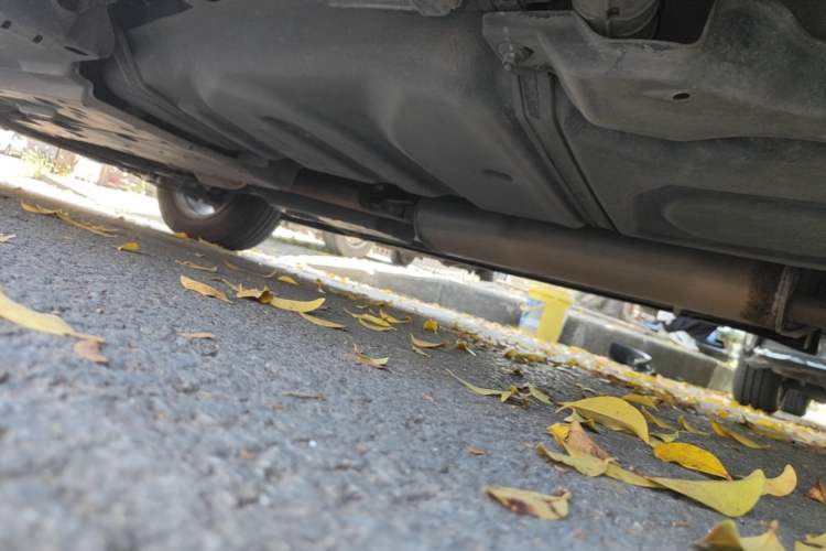 Used Toyota RAV4 2015 2.0L CVT Two-Wheel Drive Fashion Edition Left Side Sill