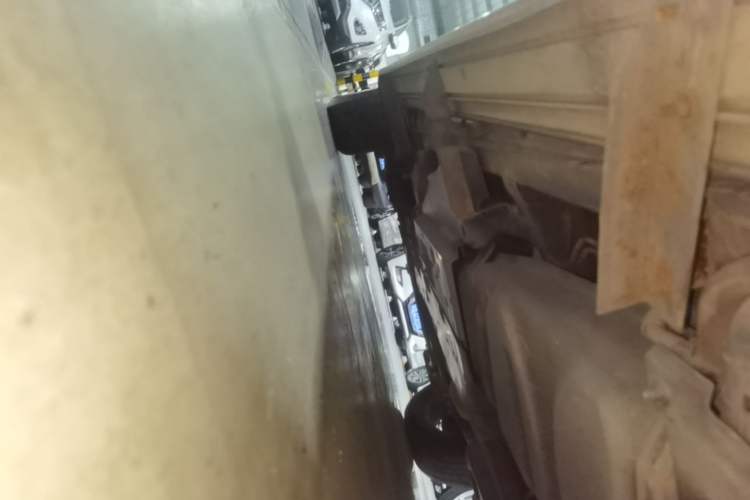 Used Toyota RAV4 2015 2.0L CVT Two-Wheel Drive Fashion Edition Left Side Sill