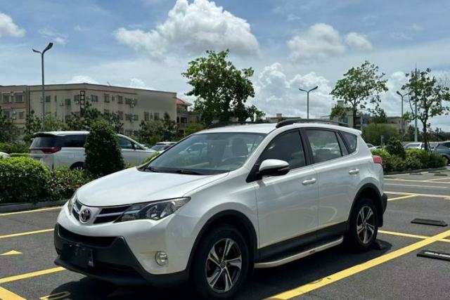 Used Toyota RAV4 2015 2.0L CVT Two-Wheel Drive Urban Edition