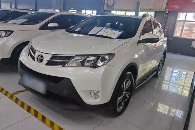 Used Toyota RAV4 2015 2.0L CVT Two-Wheel Drive Fashion Edition