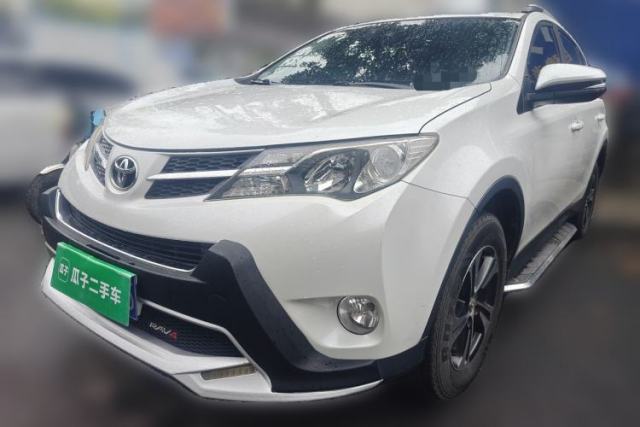 Used Toyota RAV4 2015 2.0L CVT Two-Wheel Drive Fashion Edition