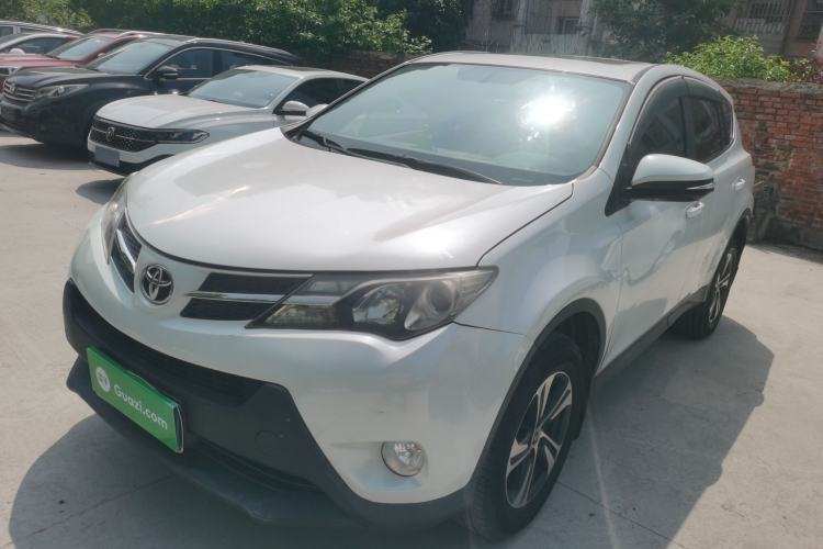 Used Toyota RAV4 2015 2.0L CVT Two-Wheel Drive Fashion Edition Guazi used car, China used car export, Used car for sale, Used  cars, Cheapest cars for sale