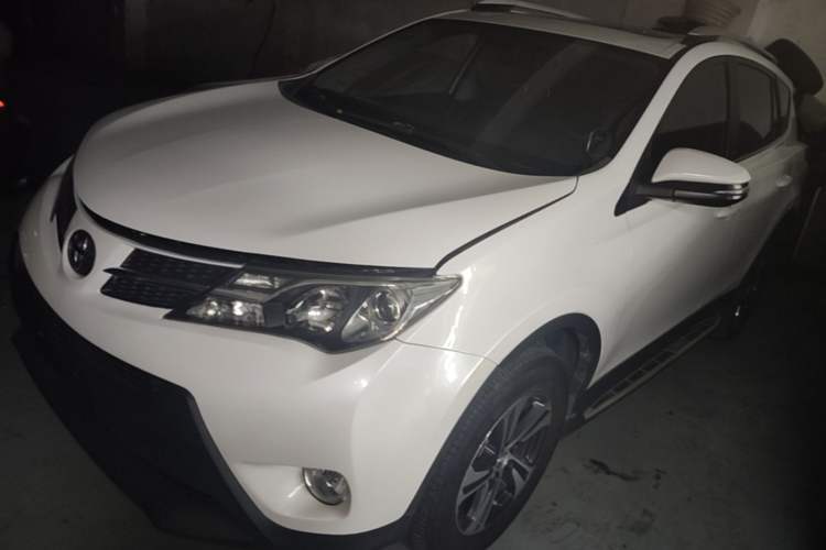 Used Toyota RAV4 2015 2.0L CVT Two-Wheel Drive Fashion Edition Guazi used car, China used car export, Used car for sale, Used cars, Cheapest cars for sale