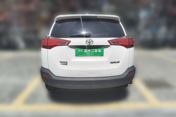 Used Toyota RAV4 2015 2.0L CVT Two-Wheel Drive Fashion Edition Rear