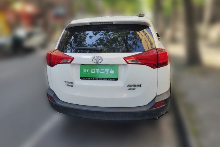 Used Toyota RAV4 2015 2.0L CVT Four-Wheel Drive New Edition Rear