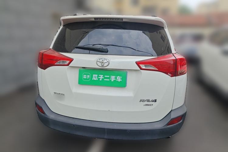Used Toyota RAV4 2015 2.0L CVT Four-Wheel Drive New Edition Rear