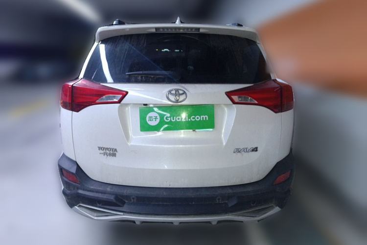 Used Toyota RAV4 2015 2.0L CVT Two-Wheel Drive Fashion Edition Rear