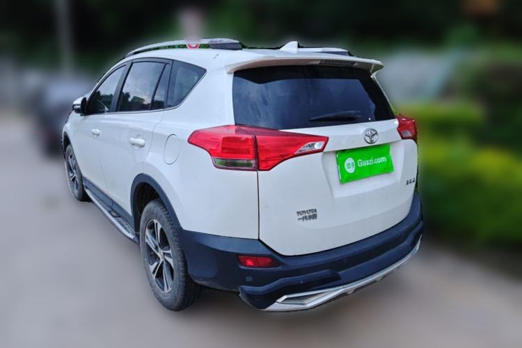 Used Toyota RAV4 2015 2.0L CVT Two-Wheel Drive Fashion Edition Rear Left 45 Deg