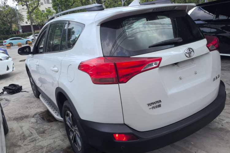 Used Toyota RAV4 2015 2.0L CVT Two-Wheel Drive Urban Edition Rear Left 45 Deg