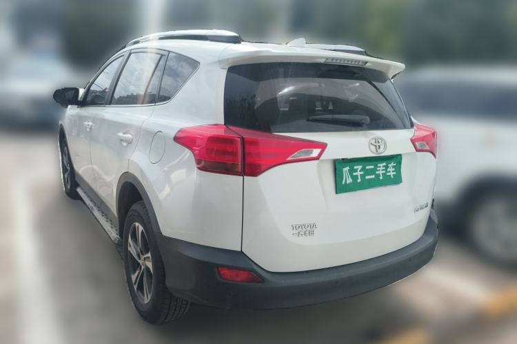 Used Toyota RAV4 2015 2.0L CVT Two-Wheel Drive Fashion Edition Rear Left 45 Deg