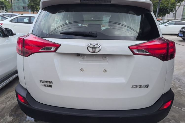 Used Toyota RAV4 2015 2.0L CVT Two-Wheel Drive Urban Edition Rear