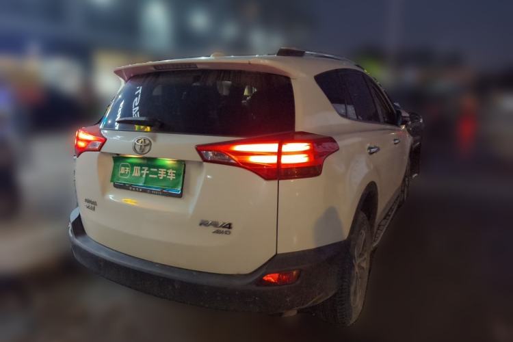Used Toyota RAV4 2015 2.0L CVT Four-Wheel Drive New Edition Rear Right 45 Deg